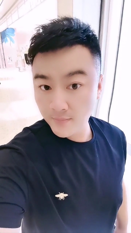 微风徐徐的第二张照片--渭南相亲服务中心