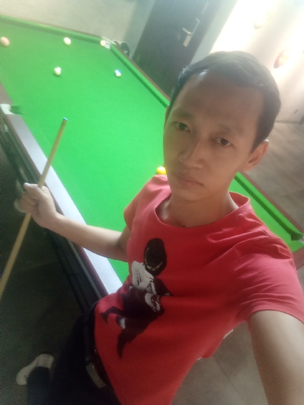 耳机分你一半的第一张照片--渭南相亲服务中心