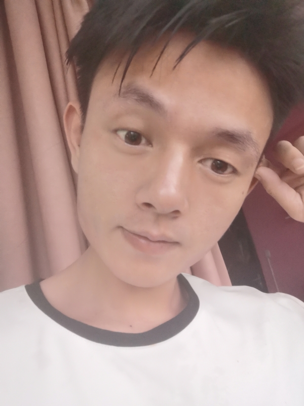 一一得一的第一张照片--渭南相亲服务中心