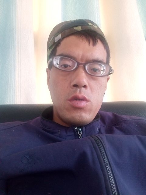 等待有缘人的第三张照片--渭南相亲服务中心