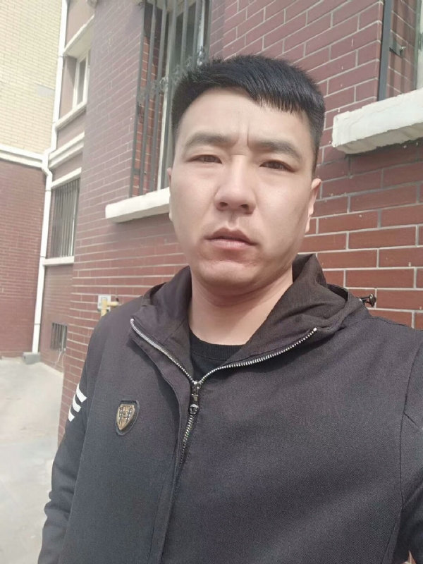 谁伴我闯荡的第一张照片--渭南相亲服务中心