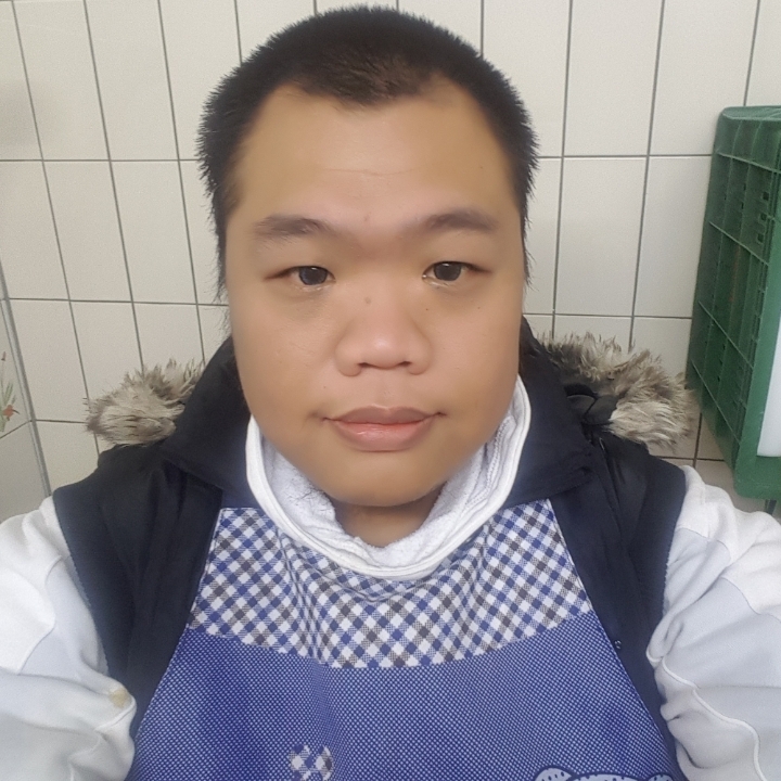 黑熊的第一张照片--渭南相亲服务中心