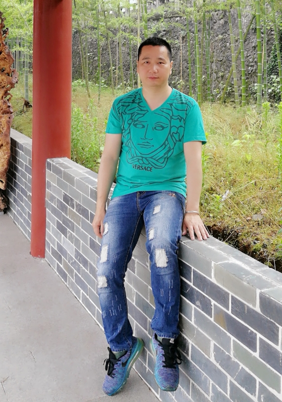 缘分不易的第一张照片--渭南相亲服务中心