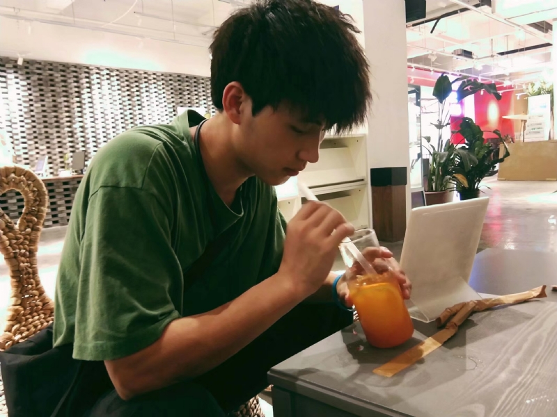 一花一世界的第二张照片--渭南相亲服务中心