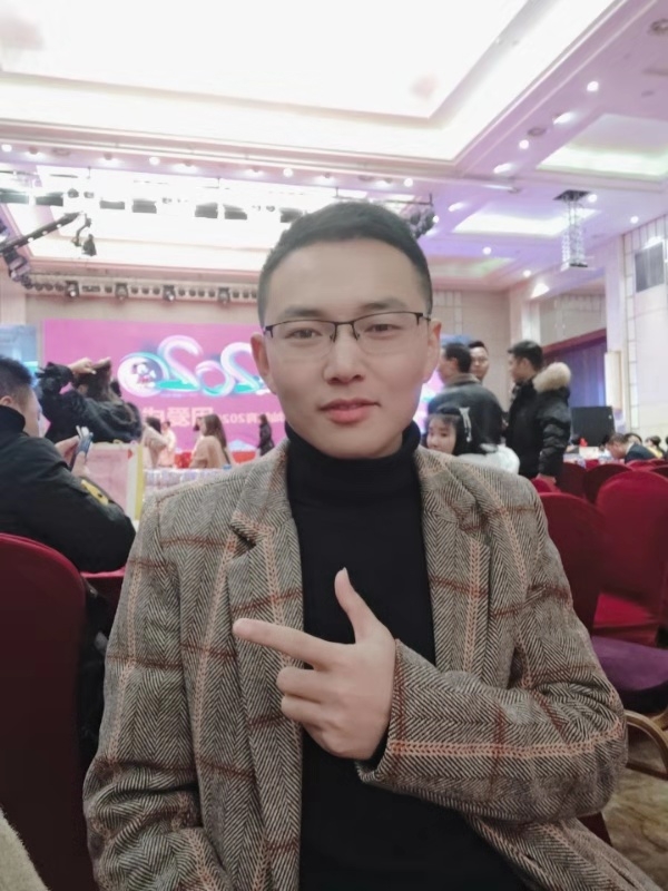 遇见不一样的自己的第一张照片--渭南相亲服务中心