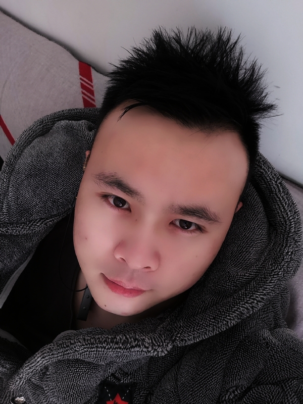 明明的第一张照片--渭南相亲服务中心