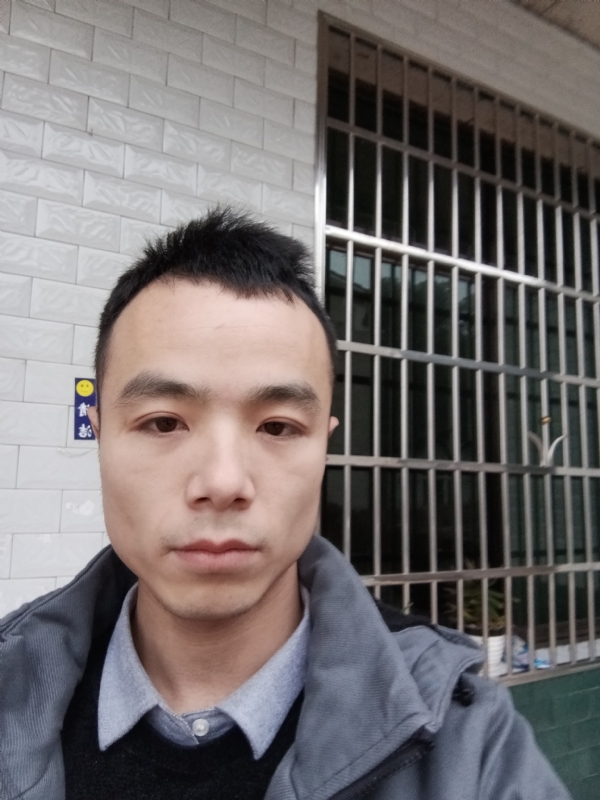 笑得那么开心的第一张照片--渭南相亲服务中心