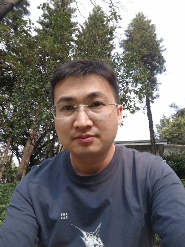 不如随风的第二张照片--渭南相亲服务中心