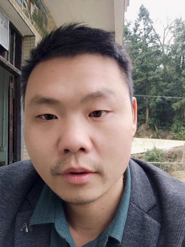 曾小焱的第一张照片--渭南相亲服务中心