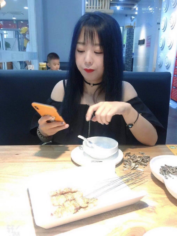 程程的第一张照片--渭南相亲服务中心