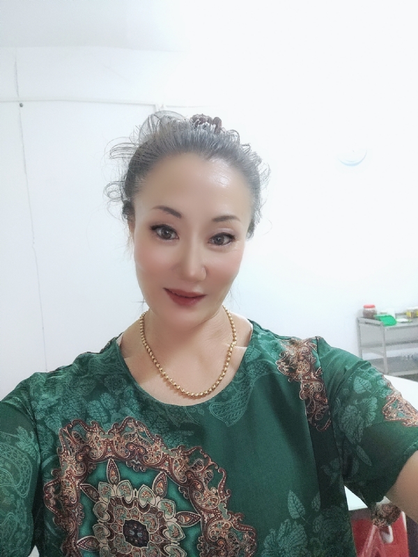 燕子的第二张照片--渭南相亲服务中心