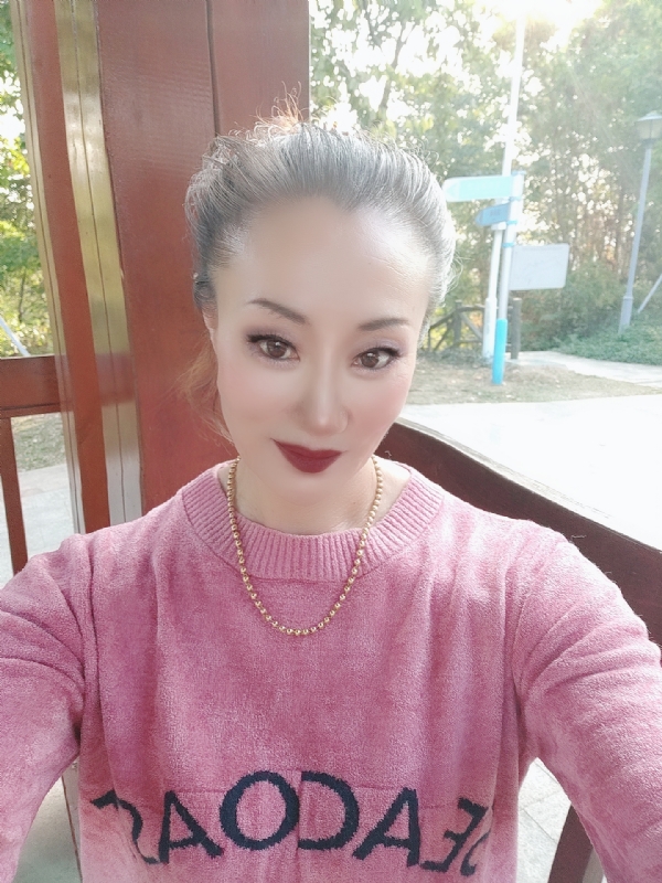 燕子的第五张照片--渭南相亲服务中心