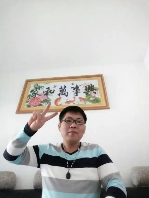 快乐就好的第一张照片--渭南相亲服务中心