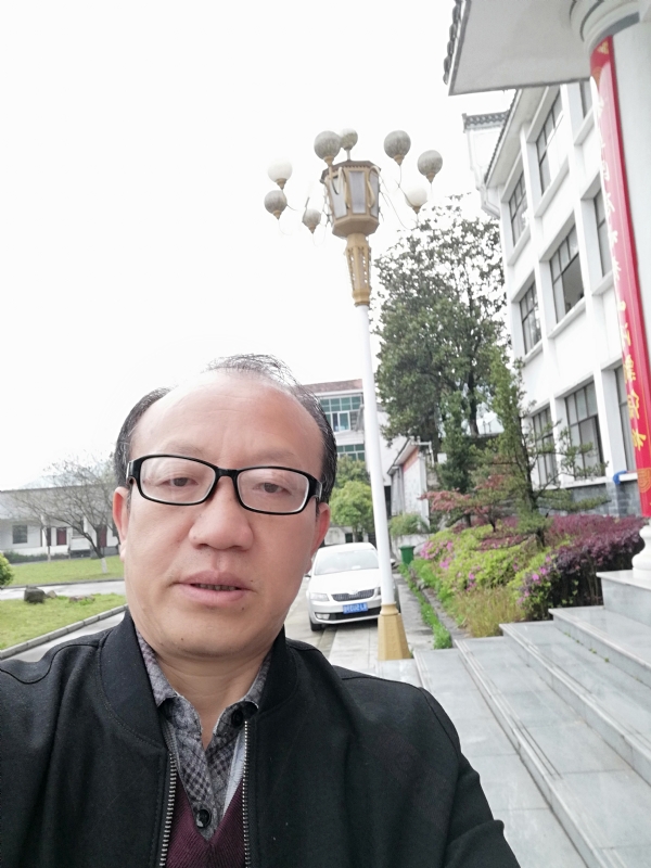 玫瑰祥云的第二张照片--渭南相亲服务中心