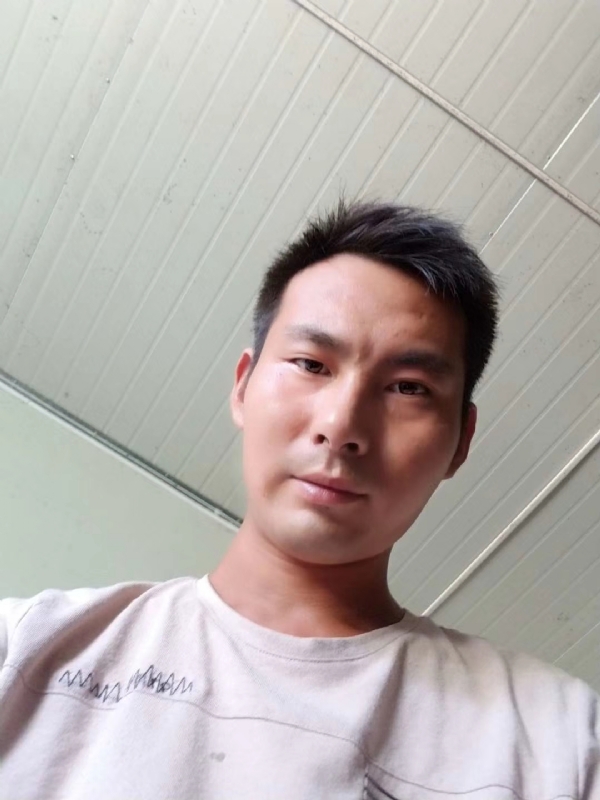 快乐肥宅水的第一张照片--渭南相亲服务中心