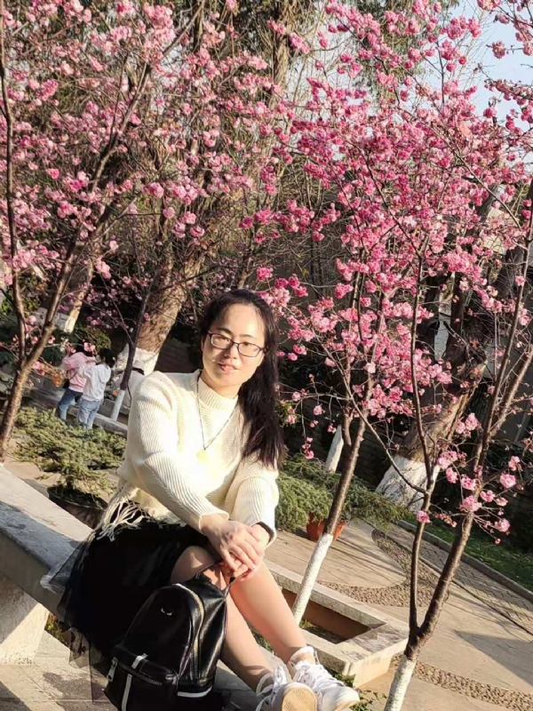 Nancy的第一张照片--渭南相亲服务中心