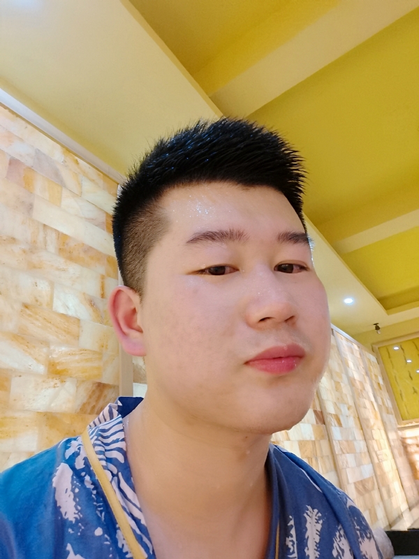 六月与阿十二的第一张照片--渭南相亲服务中心