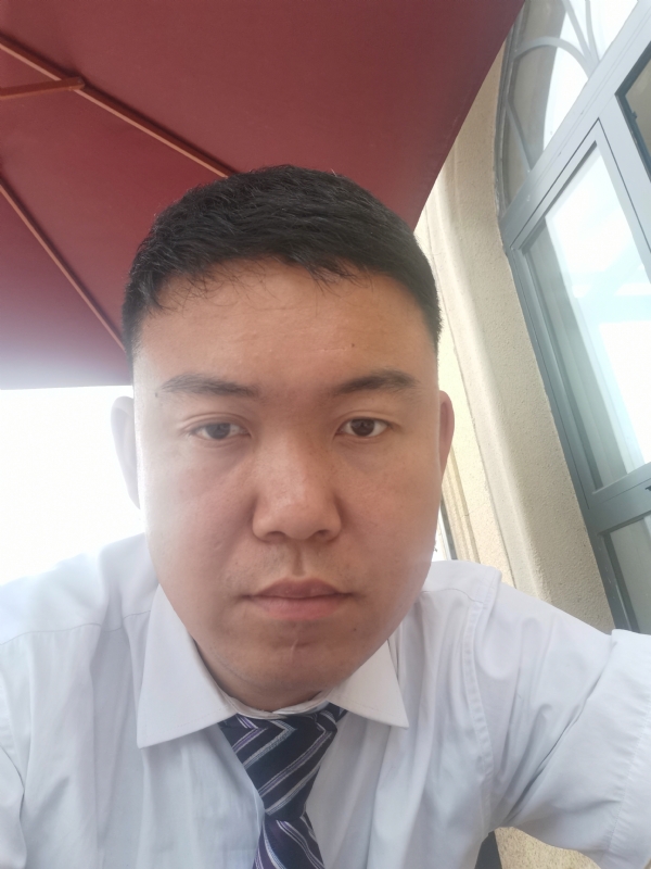 小龙哥的第一张照片--渭南相亲服务中心