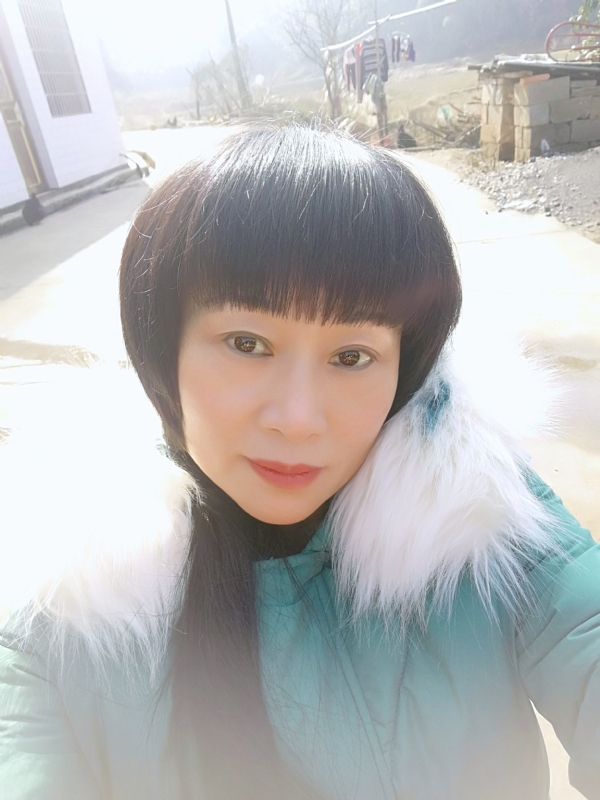 金鱼儿的第一张照片--渭南相亲服务中心