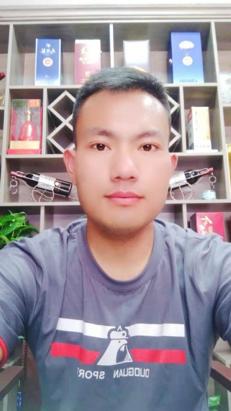 钱乾的第一张照片--渭南相亲服务中心