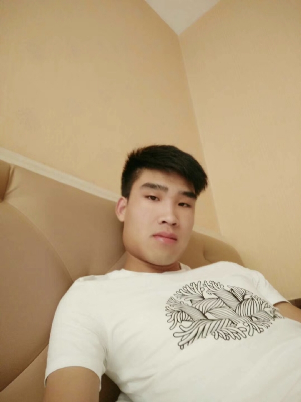 谁不曾孤单上路的第一张照片--渭南相亲服务中心