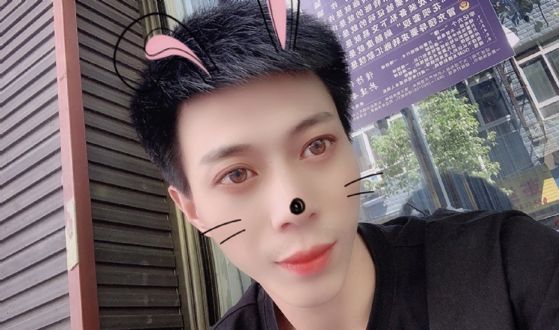 酒伴你的第一张照片--渭南相亲服务中心