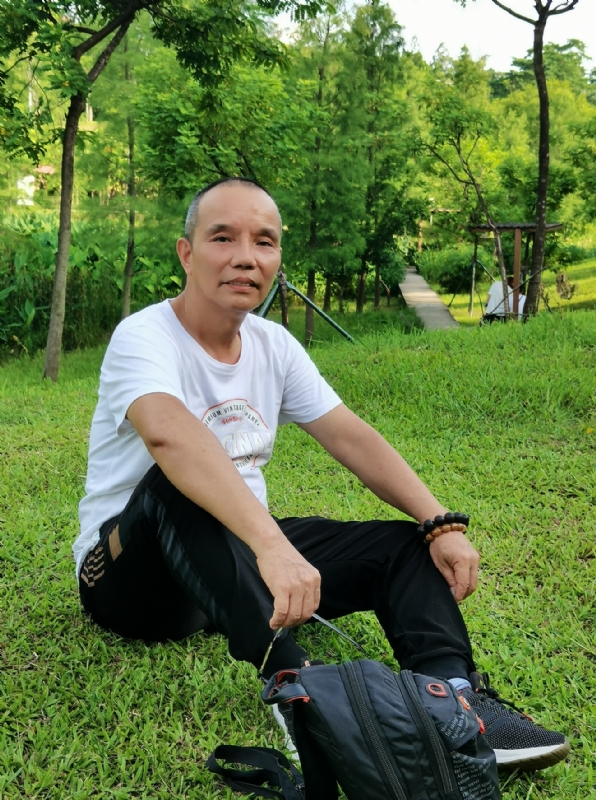 稳重大方的第二张照片--渭南相亲服务中心