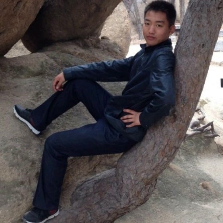 哥不帅但很坏的第一张照片--渭南相亲服务中心