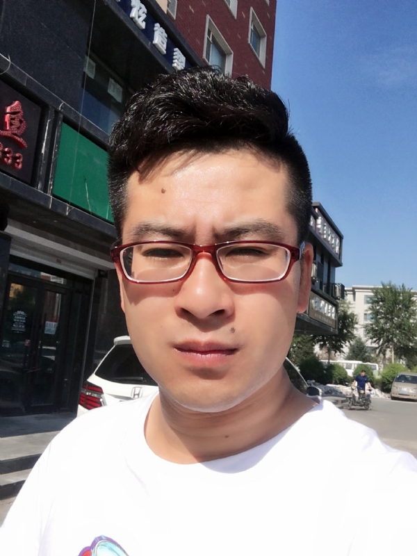 AA首席的第一张照片--渭南相亲服务中心