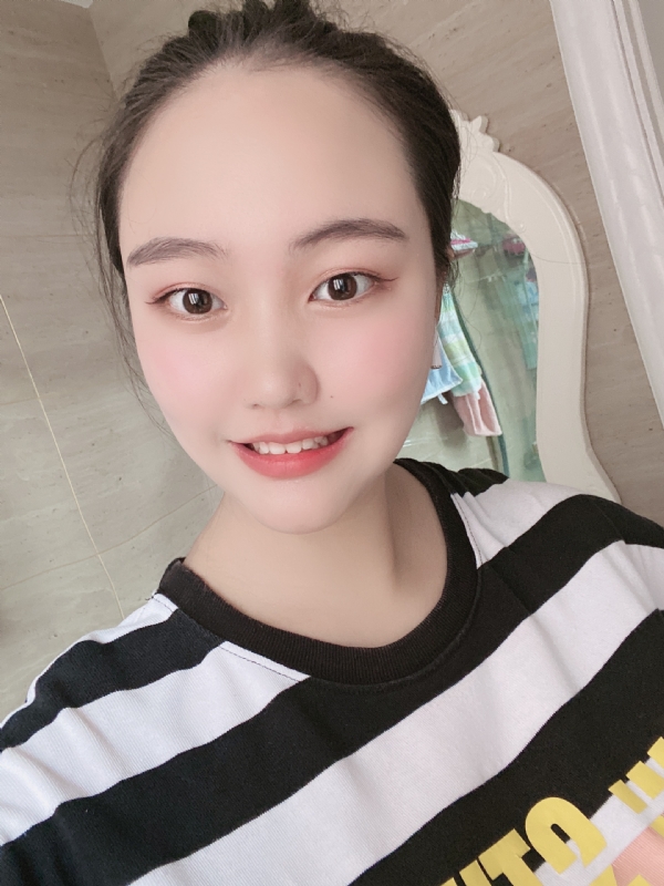 灵儿的第二张照片--渭南相亲服务中心