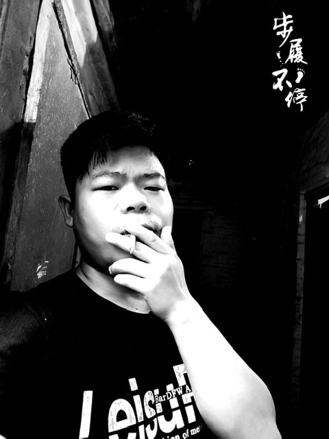 一見鍾情的第三张照片--渭南相亲服务中心