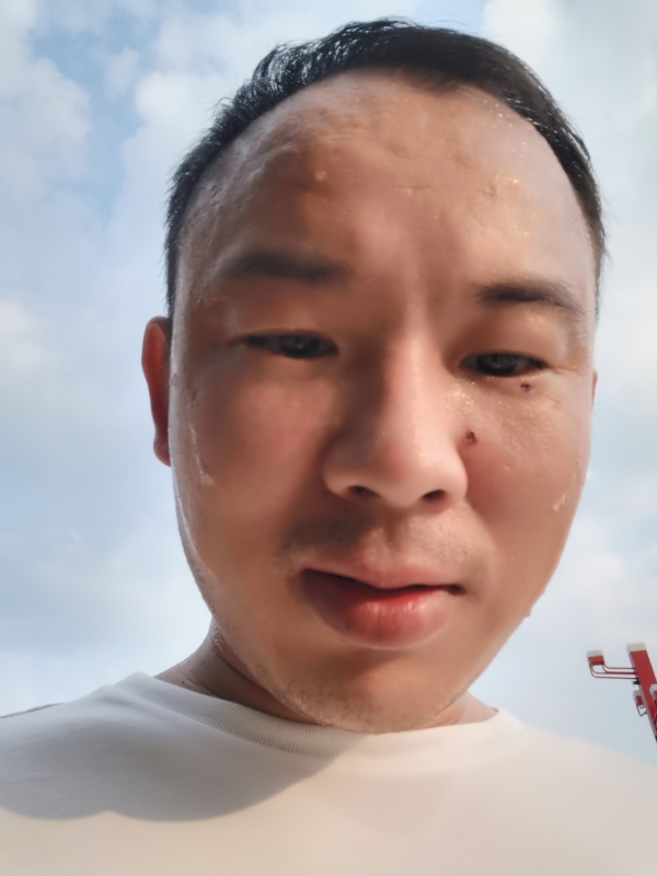 唐老鸭的第一张照片--渭南相亲服务中心