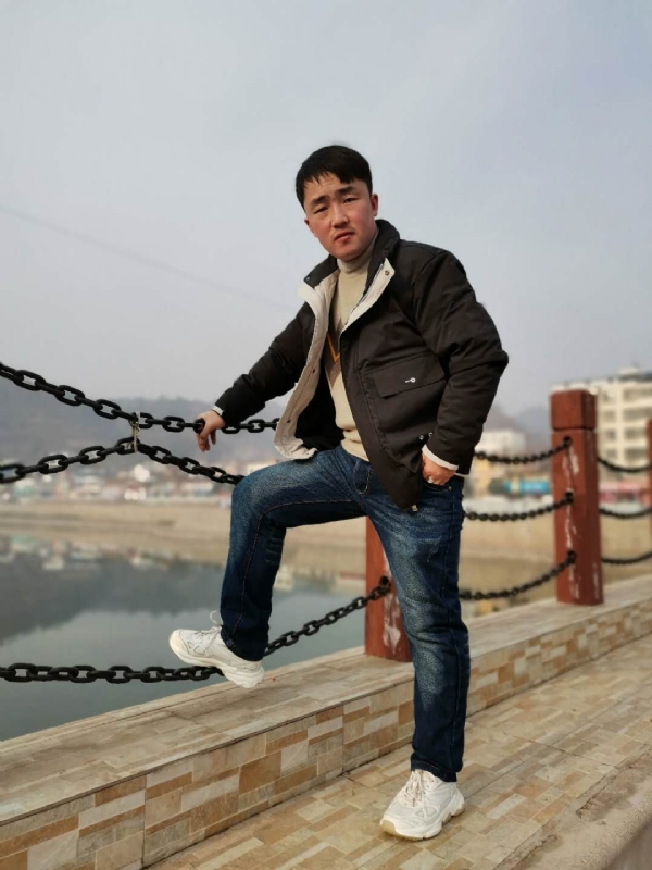 性情中人的第一张照片--渭南相亲服务中心