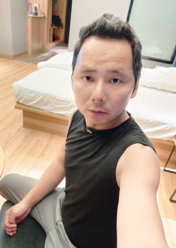 爱远的要命的第一张照片--渭南相亲服务中心