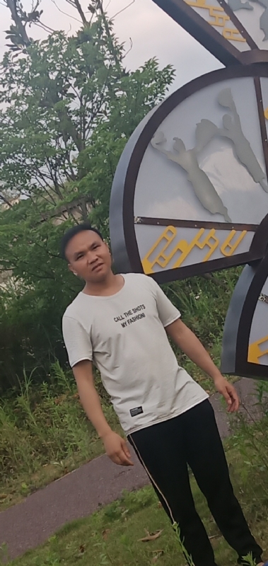 愉快的阳光的第一张照片--渭南相亲服务中心