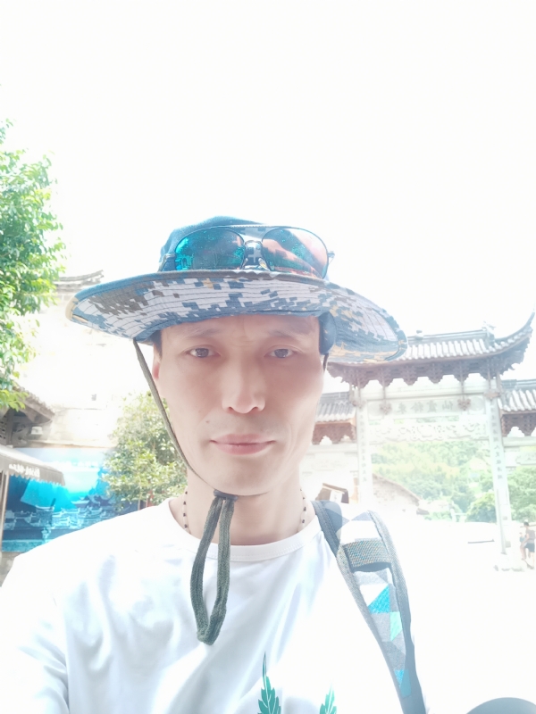 童群海的第一张照片--渭南相亲服务中心