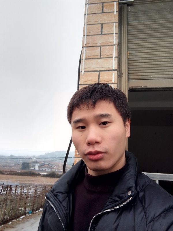 银色的羽翼的第一张照片--渭南相亲服务中心