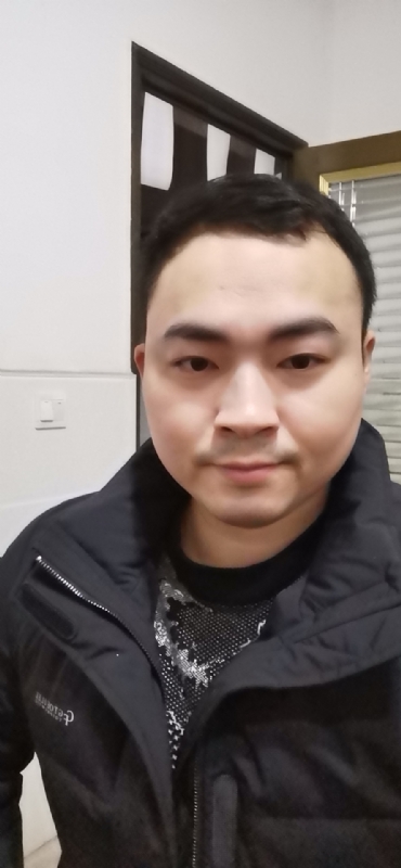 老实人的第一张照片--渭南相亲服务中心