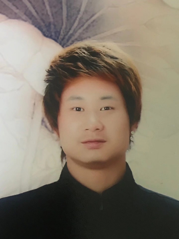 咮辛的第一张照片--渭南相亲服务中心