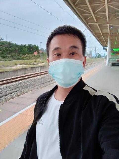 小李的第一张照片--渭南相亲服务中心