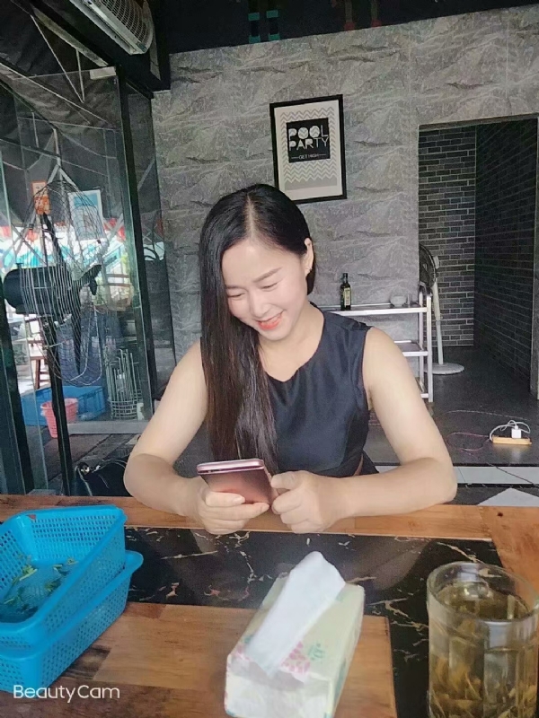 如不坚强弱给谁看的第一张照片--渭南相亲服务中心