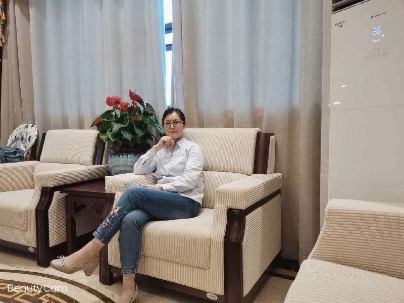 秋水伊人的第一张照片--渭南相亲服务中心