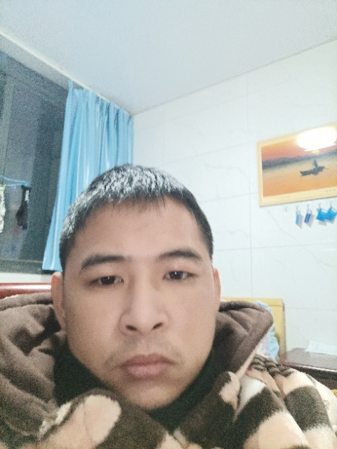 寂寞的第二张照片--渭南相亲服务中心