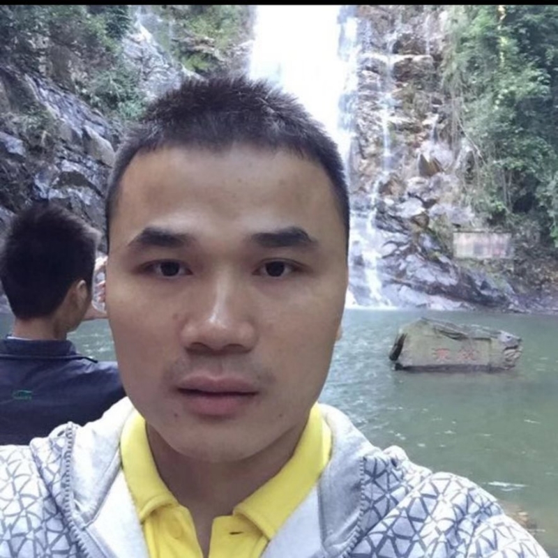 老梁的第一张照片--渭南相亲服务中心