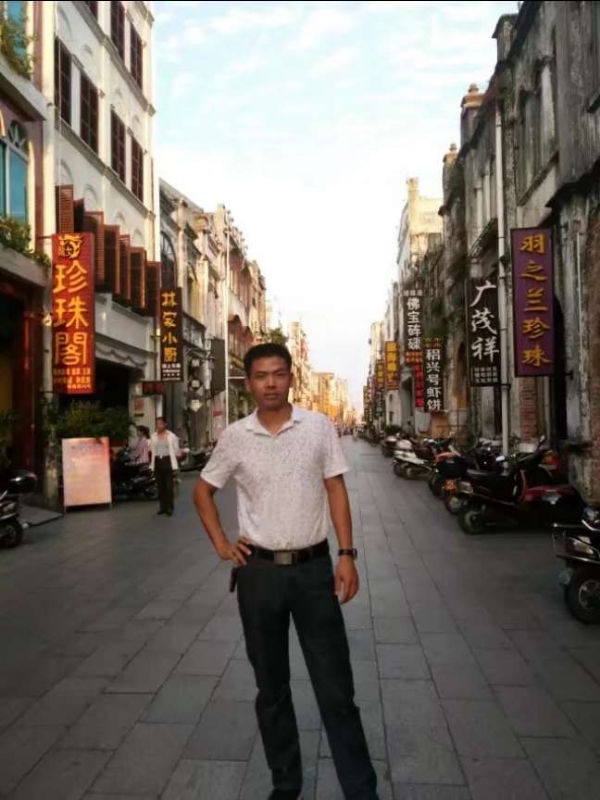 爱生活爱健康的第一张照片--渭南相亲服务中心