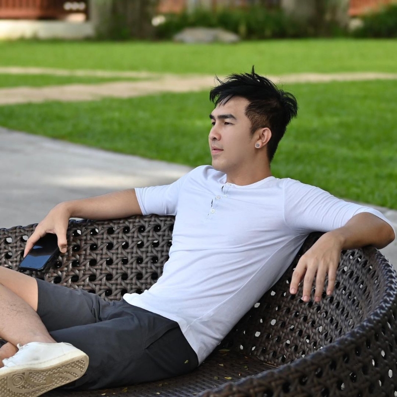 老曾的第一张照片--渭南相亲服务中心