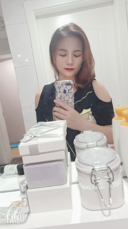 刘莲酥的第四张照片--渭南相亲服务中心