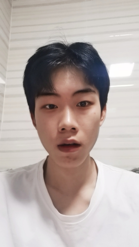 嘿的第二张照片--渭南相亲服务中心