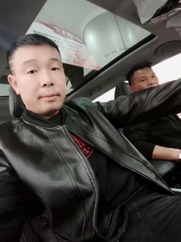 醉红尘的第一张照片--渭南相亲服务中心