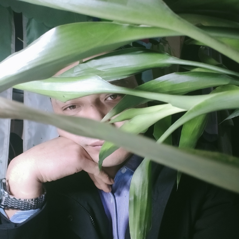 诸先生的第二张照片--渭南相亲服务中心